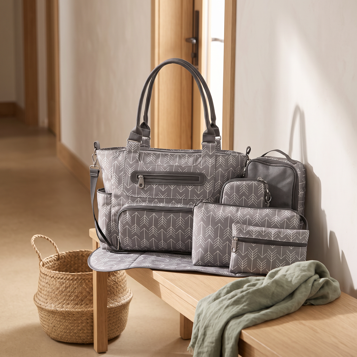 Aviora Family™ — Nola Diaper Bag Set