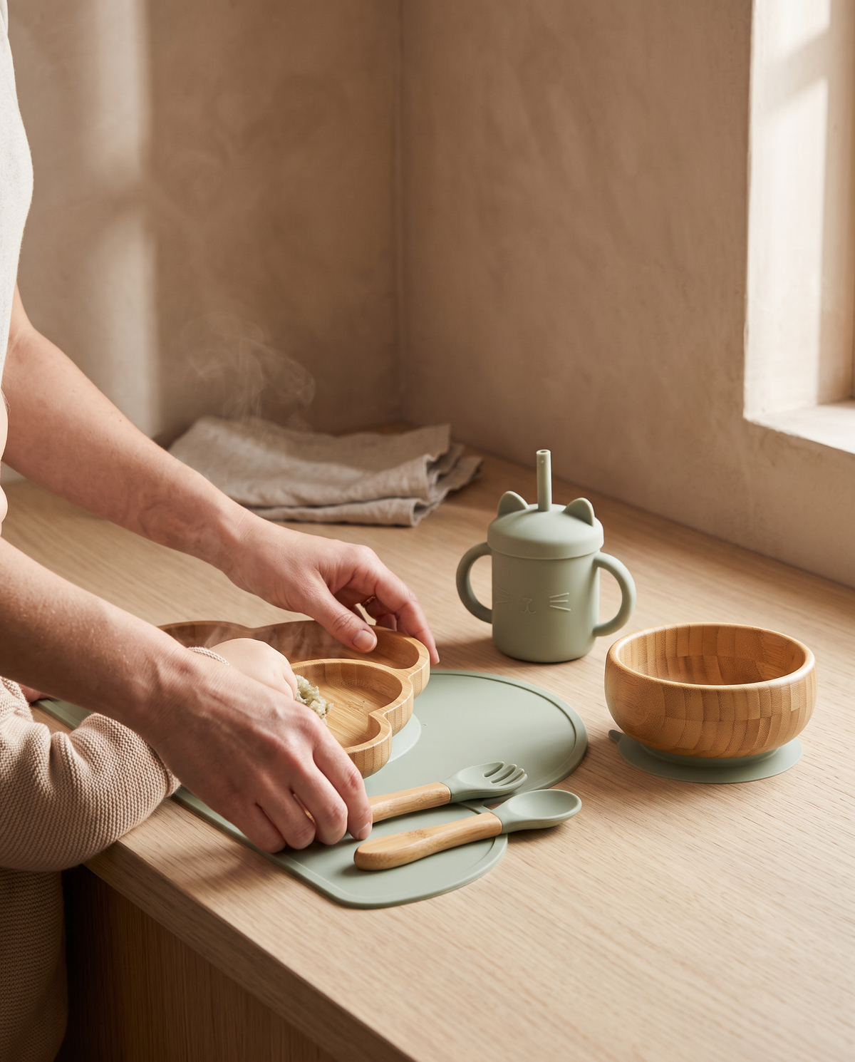 Aviora Family™ Maison Wooden Baby Feeding Set
